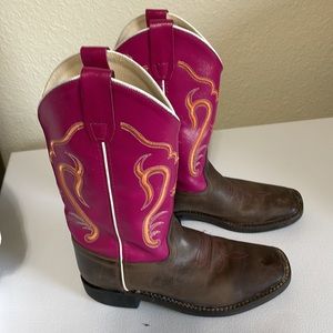 Old West Girls Square Toe Brown And Red Western Boots. Good Condition.